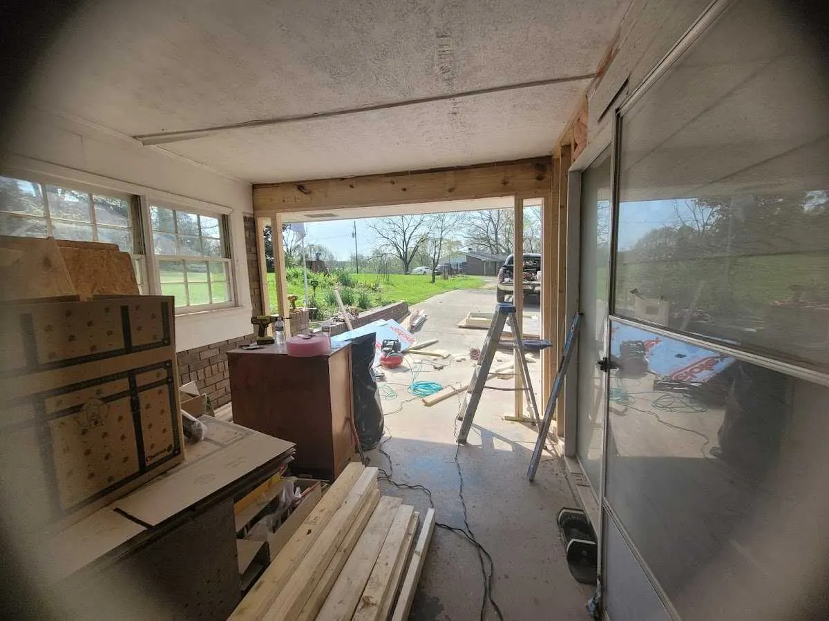 Air movers and dehumidifier for Drying & Dehumidification in Baytown